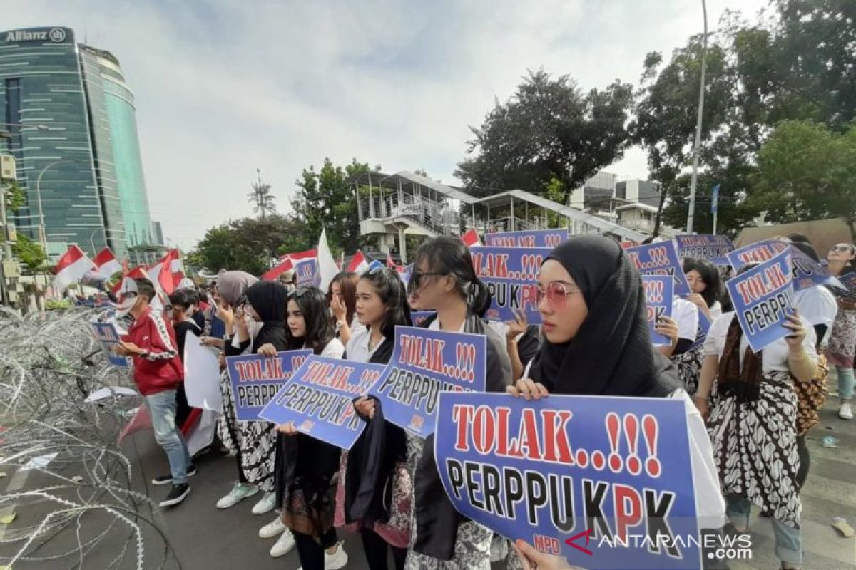 Pilih jalur konstitusi, BEM Jakarta tolak Perppu KPK