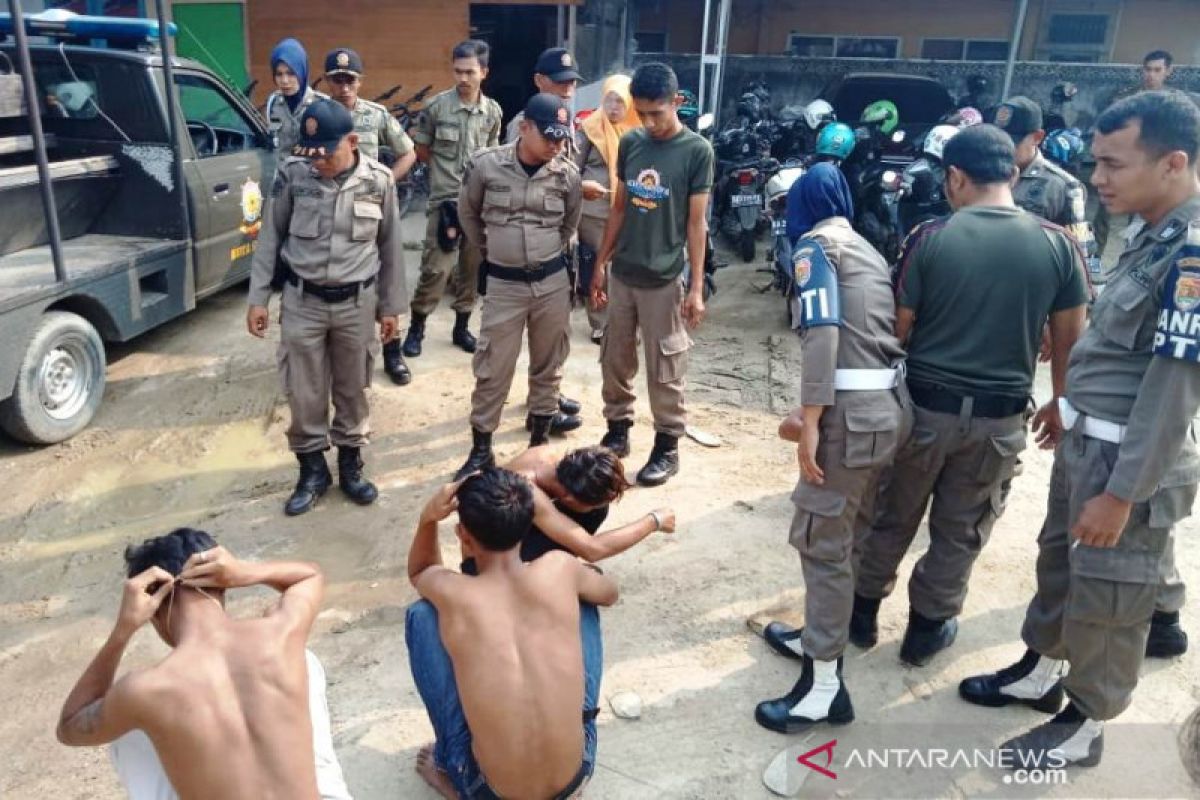 Satpol PP Kota Solok amankan tujuh remaja, dua dari Muaralabuh