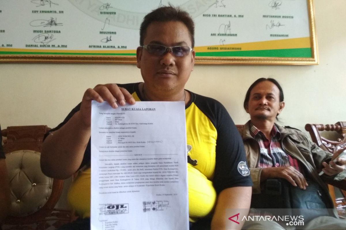 Warga Kudus laporkan dugaan pungutan liar pengurusan PTSL ke kejaksaan