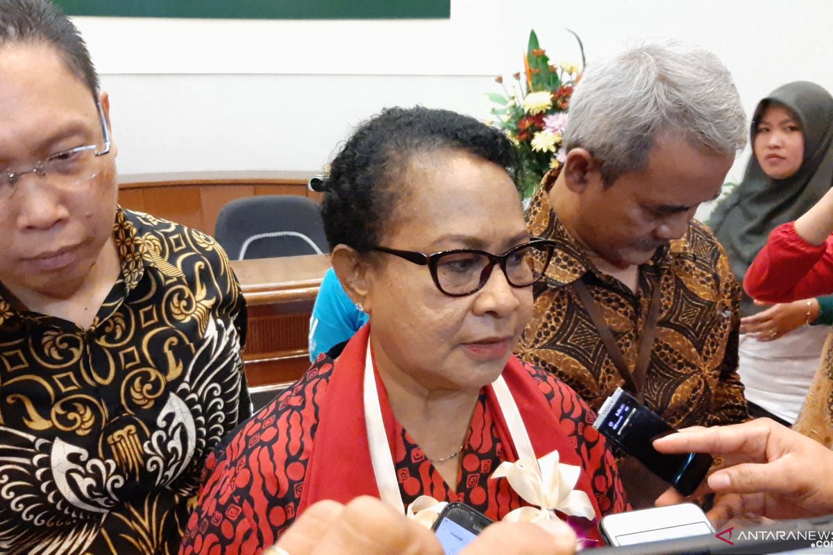 Menteri Yohana sebut perempuan Indonesia siap menuju planet 50:50