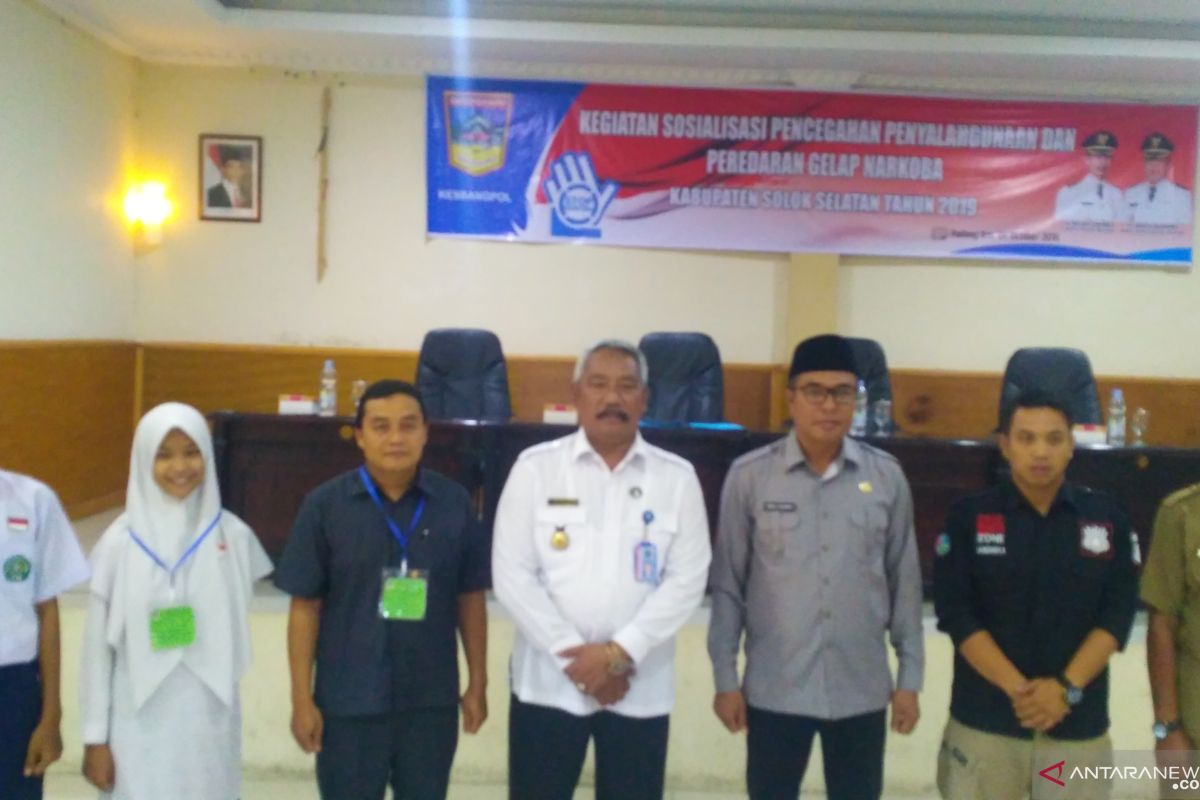 Pelajar Solok Selatan diharapkan jadi relawan sosialisasi bahaya narkoba