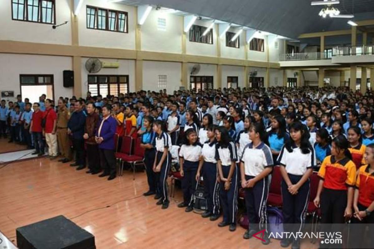 Pelajar di Gunungsitoli diedukasi pembinaan karakter