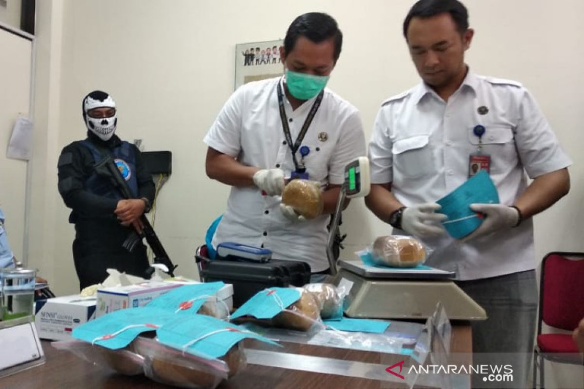 BNNP DIY musnahkan 5.465 gram barang bukti Narkotika sabu-sabu