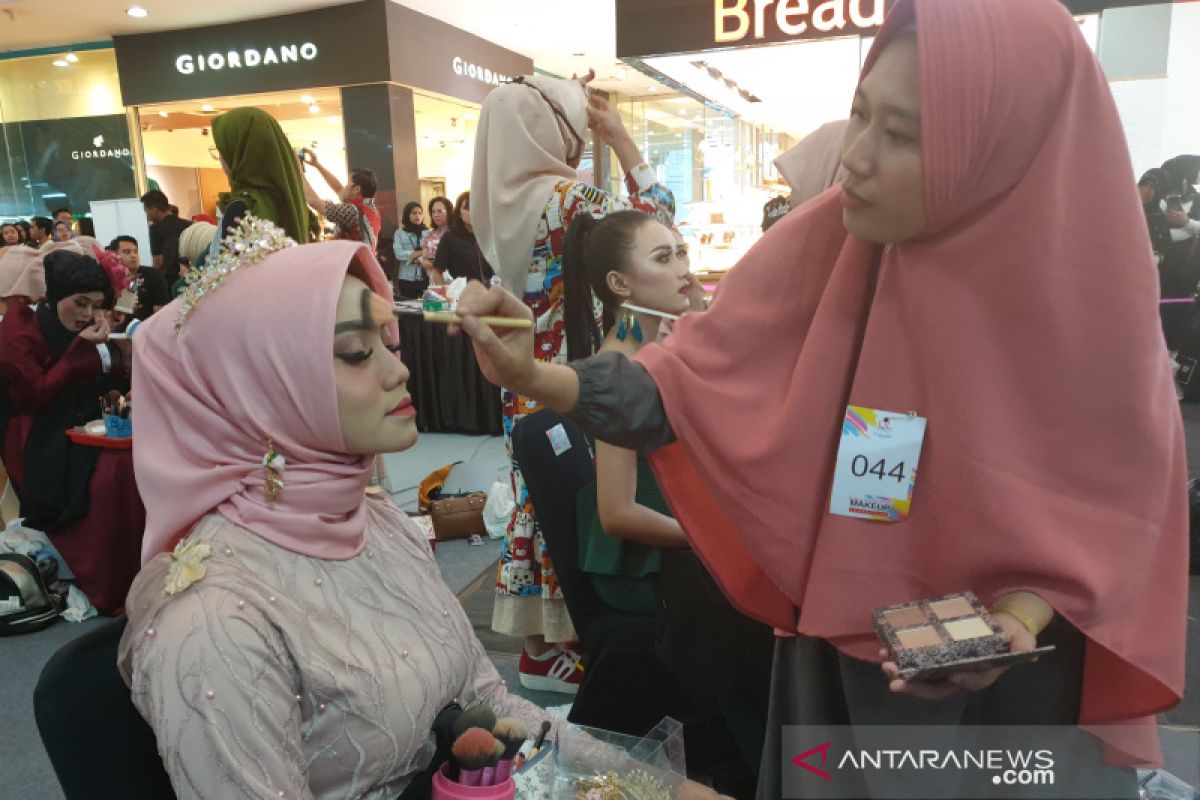 QL Cosmetic kenalkan produk lewat Makeup Competition