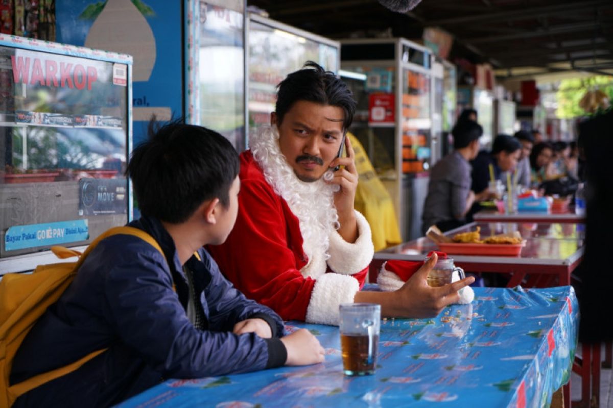 Film "Kurindu Natal Keluarga: Sinterklas dari Jakarta" dibintangi Dirly Idol