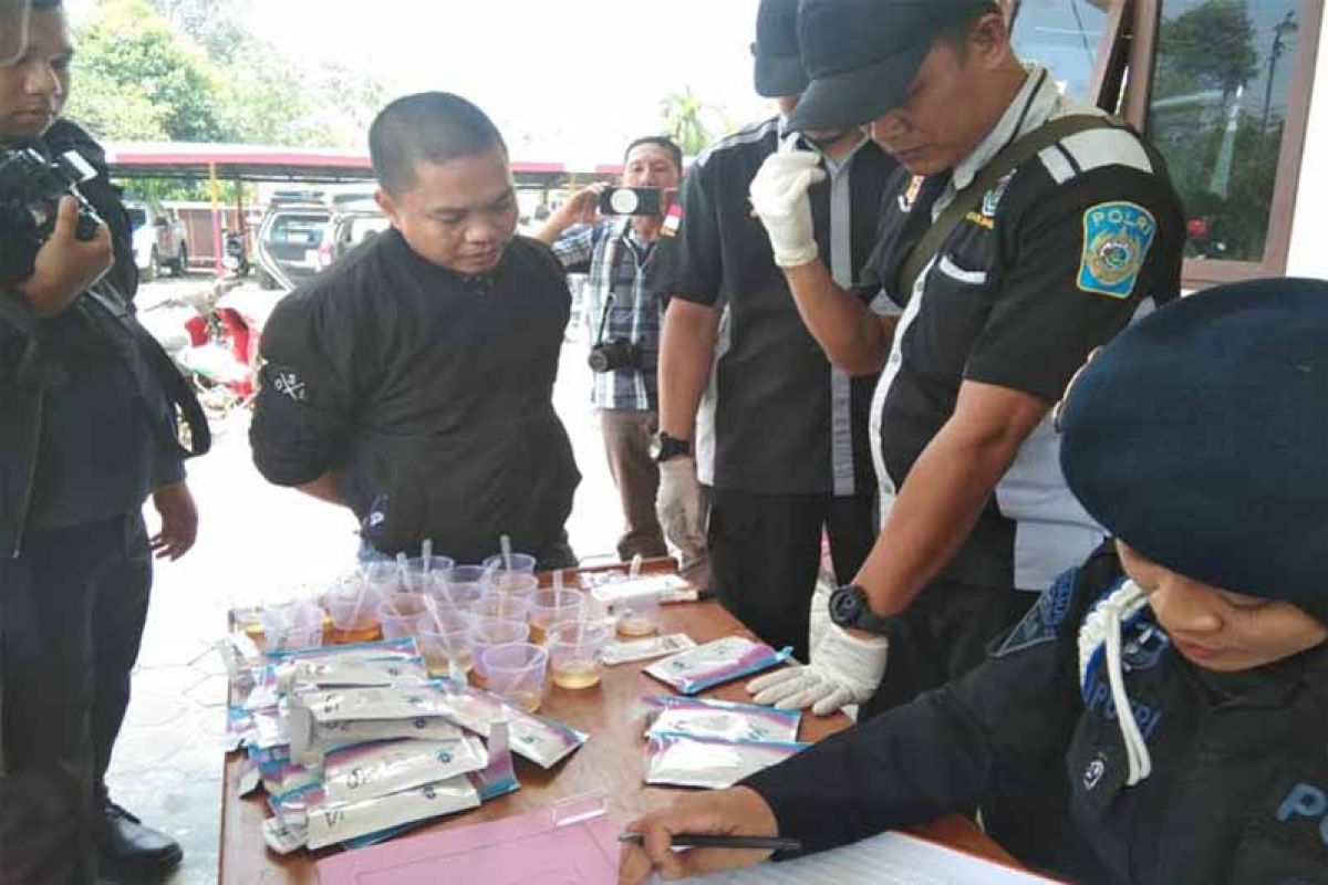 Positif gunakan narkoba, seorang oknum anggota DPRD Kapuas ditangkap