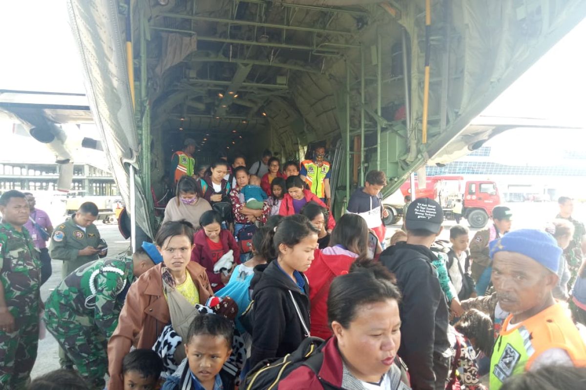 Military, Police Chiefs to meet displaced people in Timika, Papua