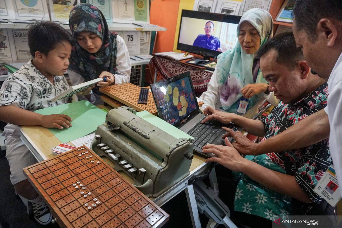 Pendistribusian bansos COVID-19 ikut dibantu BLBI Abiyoso Kemensos