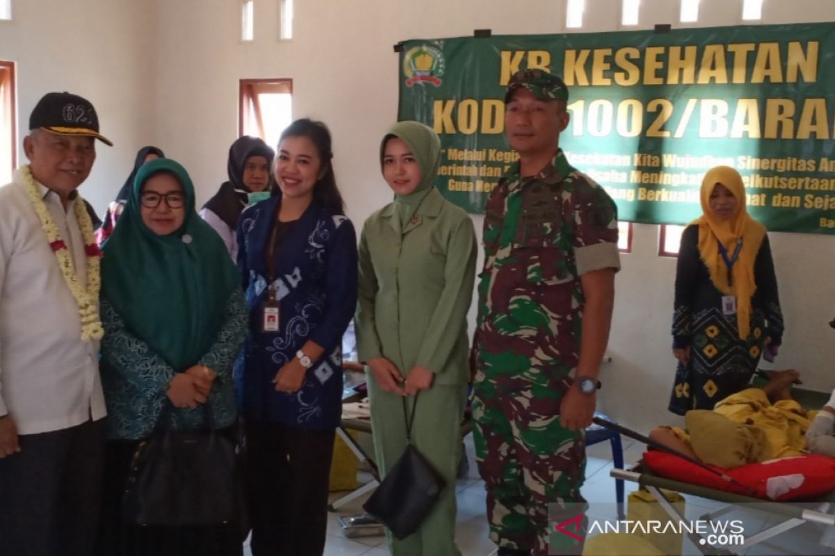 Bupati HST Canangkan Bhaksos TNI KB Kes