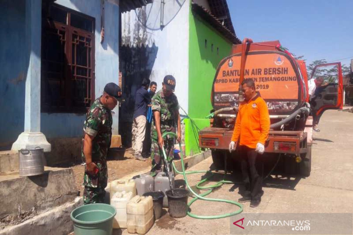 Hujan mulai turun di Temanggung,  bantuan air tetap disalurkan