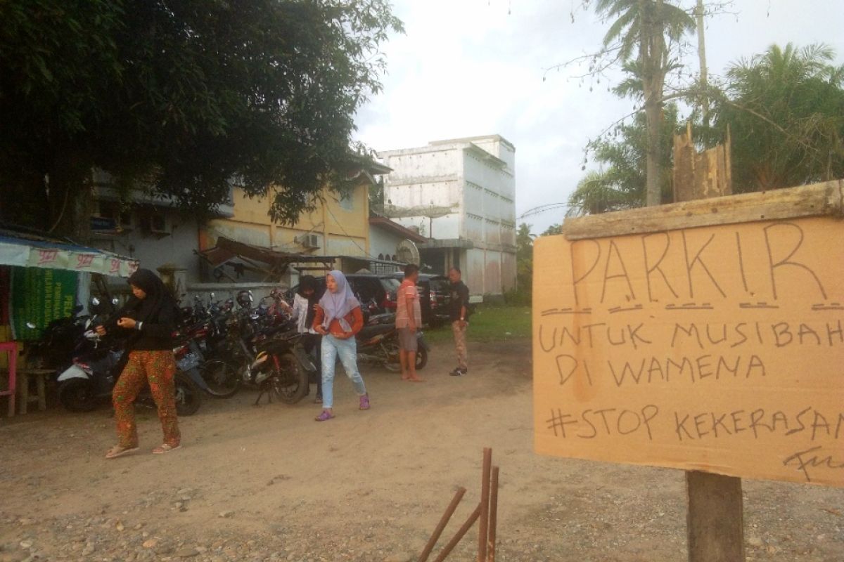 Tukang parkir sumbangkan pendapatan bantu korban Wamena