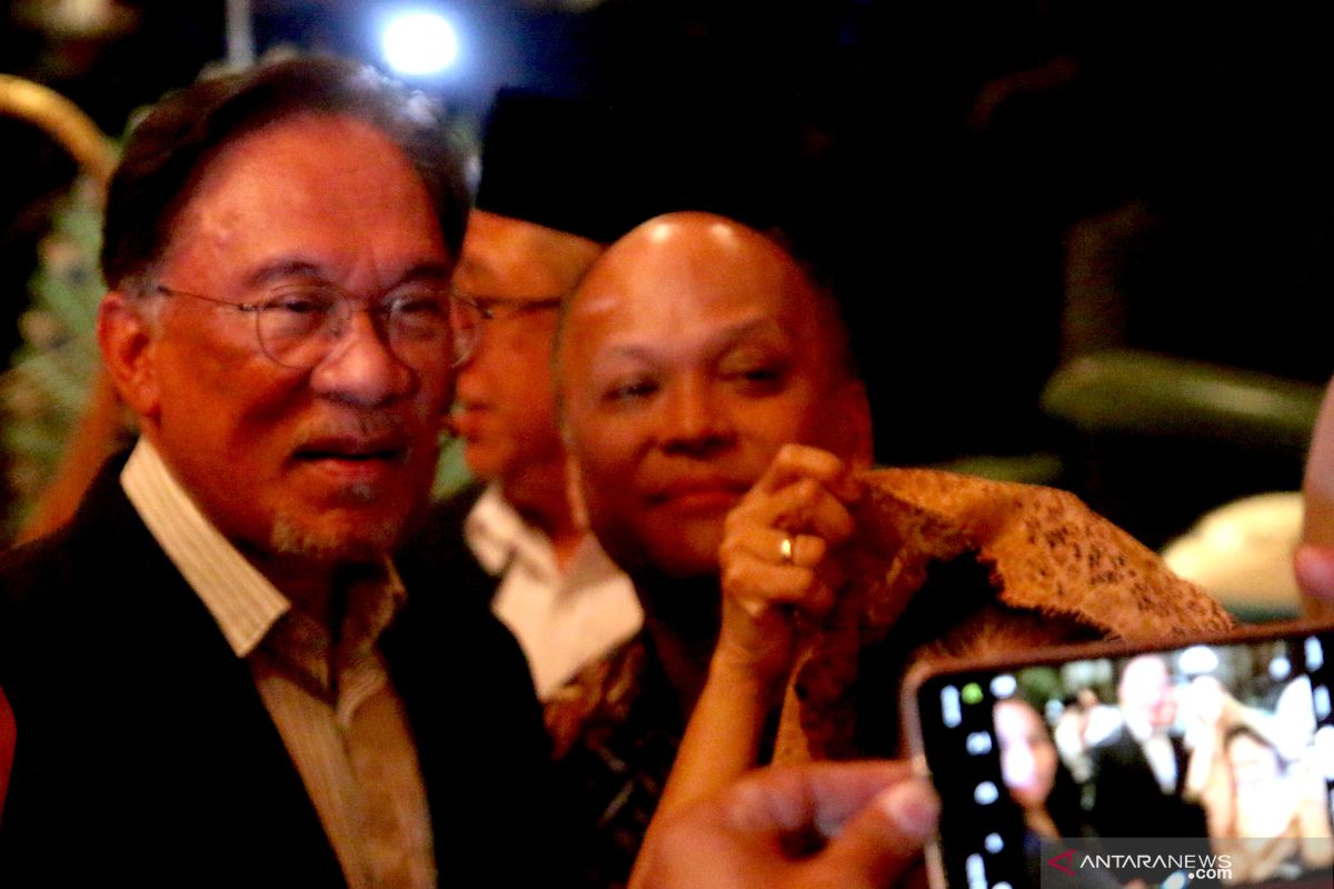 Anwar Ibrahim sebut peralihan kekuasaan di Malaysia pada 2020, setelah Mahathir menjabat dua tahun