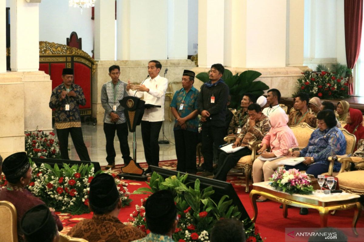 Jokowi minta pertemuan rutin dengan petani bahas perhutanan sosial
