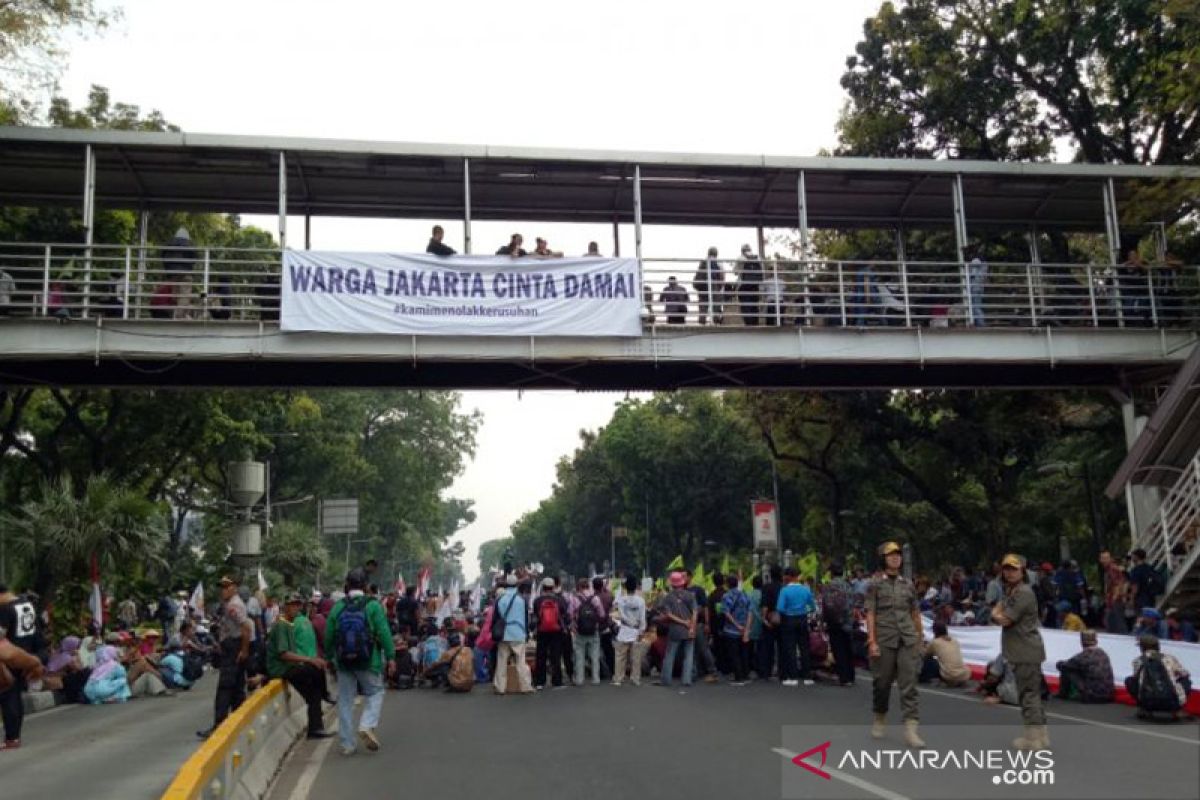 Aksi petani, polisi alihkan lalu lintas di sekitar Istana Presiden