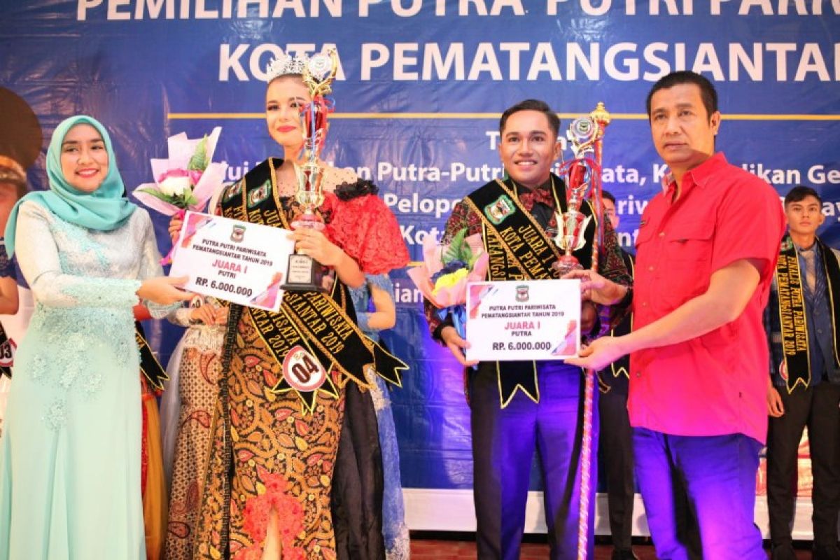 Sefri dan Pinta Romisa, Putra Putri Pariwisata Siantar 2019