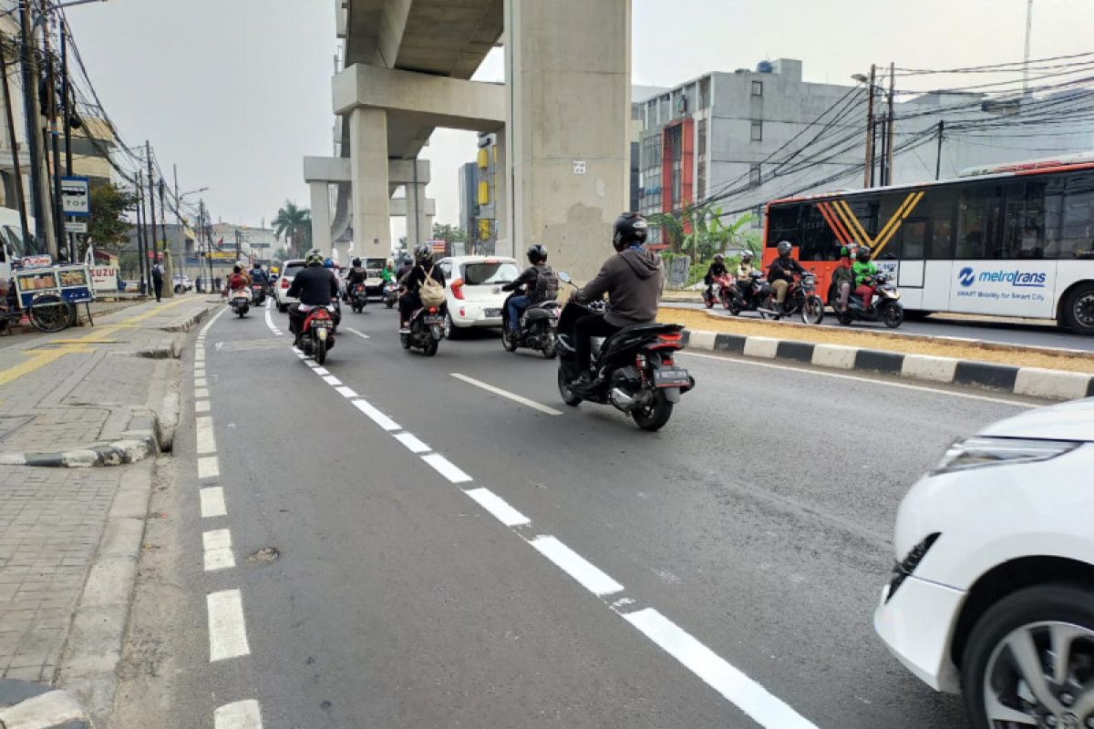 Penerobos jalur sepeda di Jaksel akan ditilang !