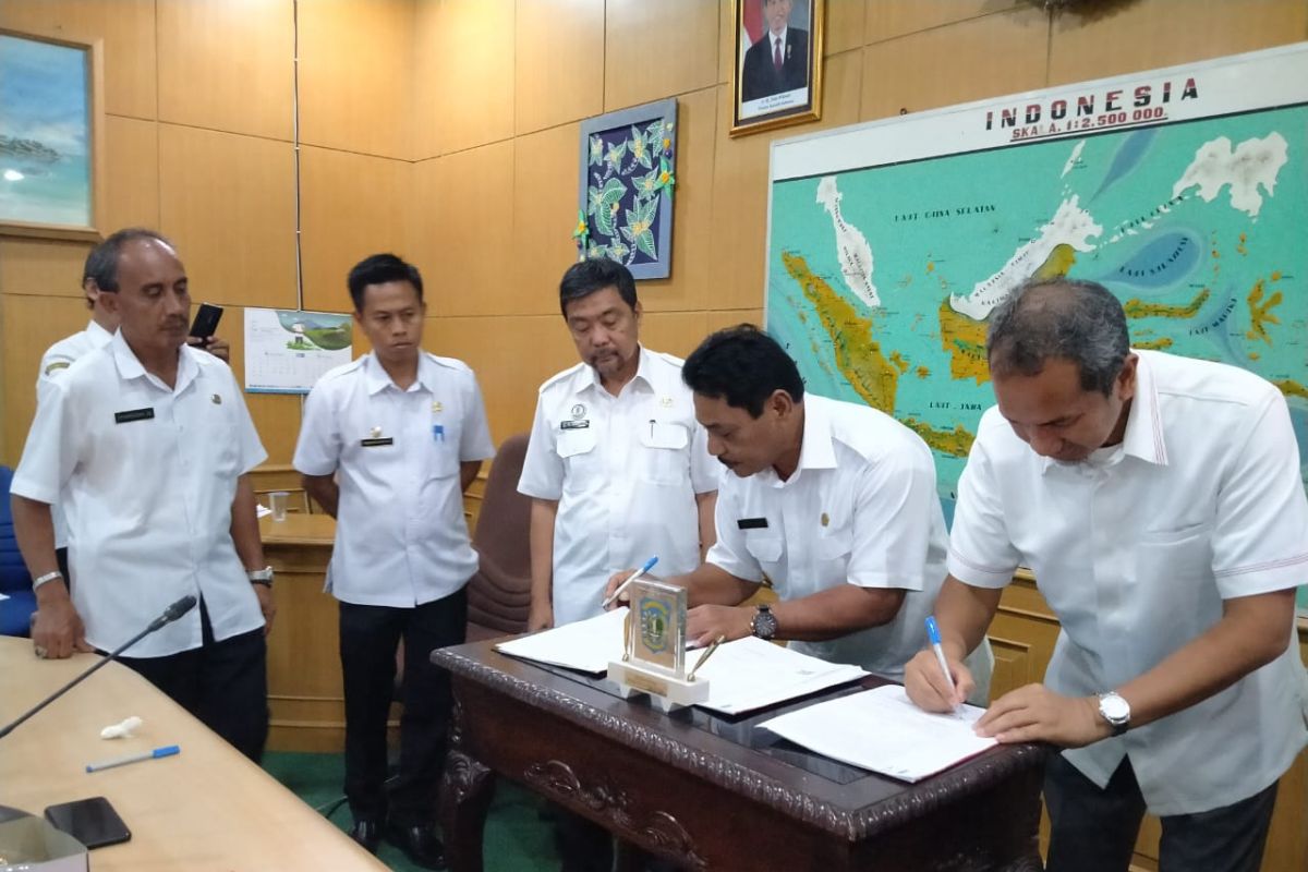 Pemkab Belitung-PLN Babel teken kesepekatan pengelolaan PLTBn