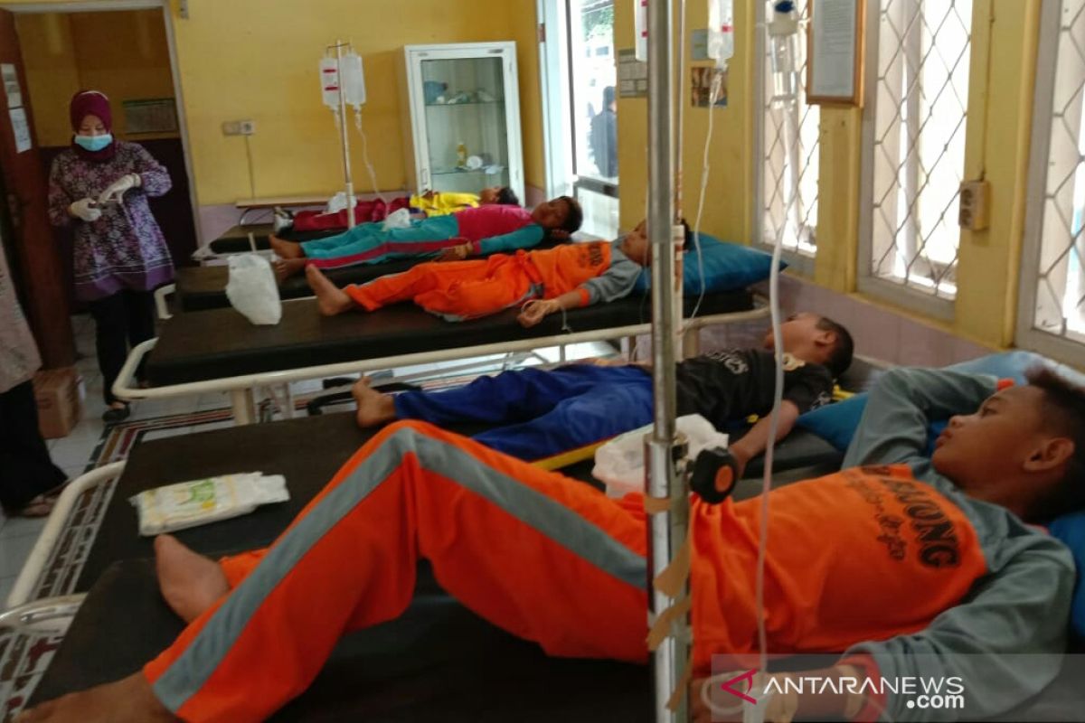 Lima siswa keracunan umbi gadung di Jabar dirawat intensif