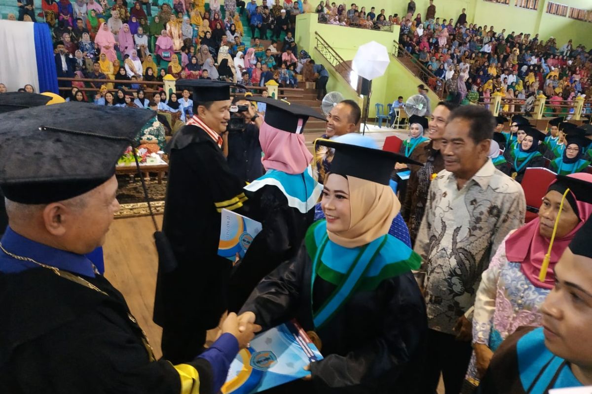 Polnep PDD Kapuas Hulu wisuda 230 mahasiswa