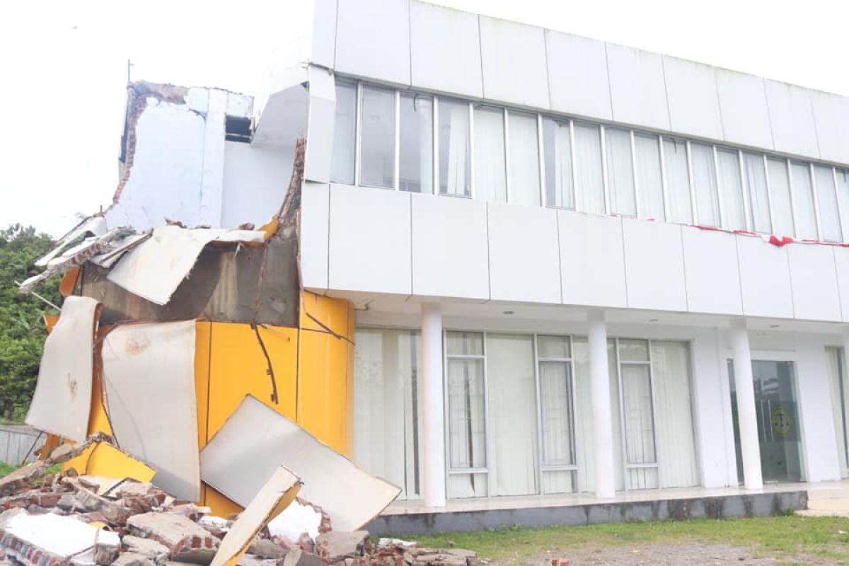 Pemkot Ambon verifikasi bangunan perkantoran yang rusak