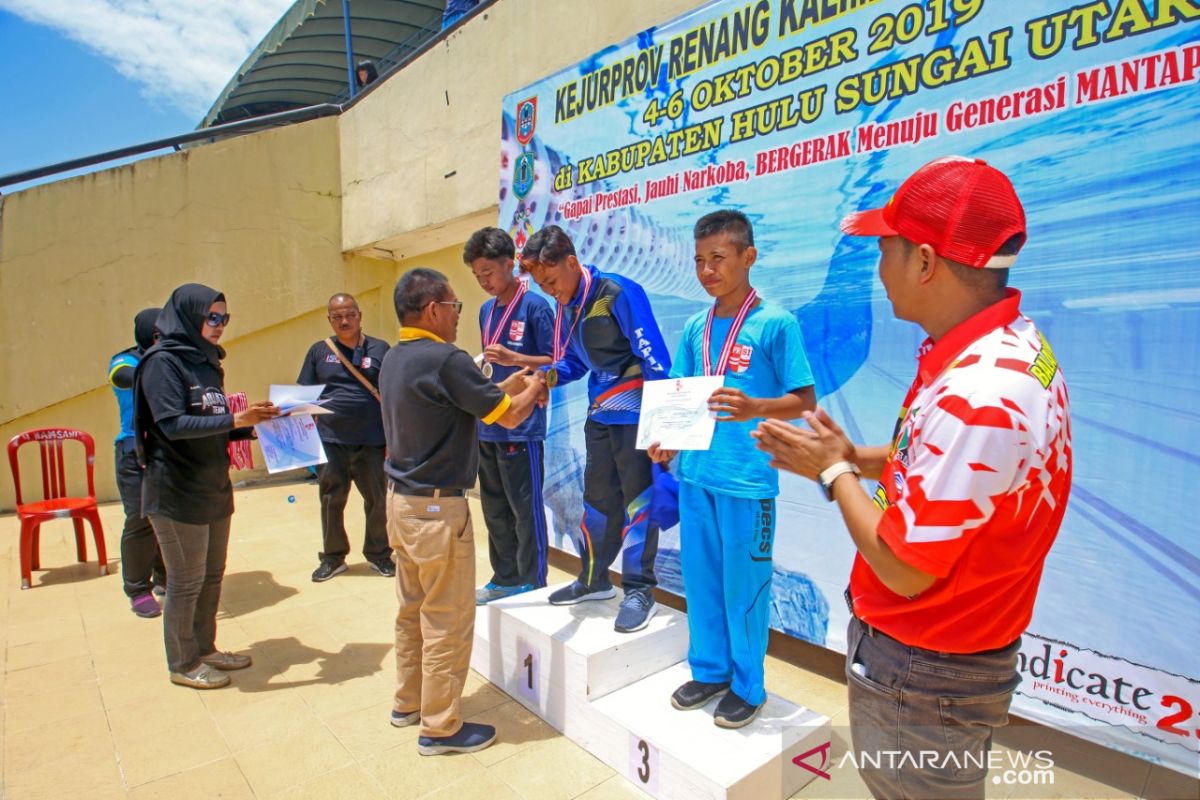 Atlit renang Tapin Boyong 11 mendali pada Kejurprov Kalsel