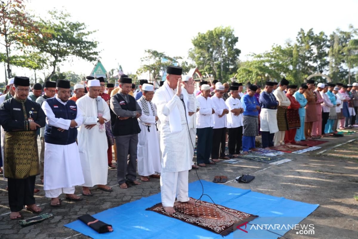 Forum Kepri Peduli gelat shalat gaib bagi korban Wamena