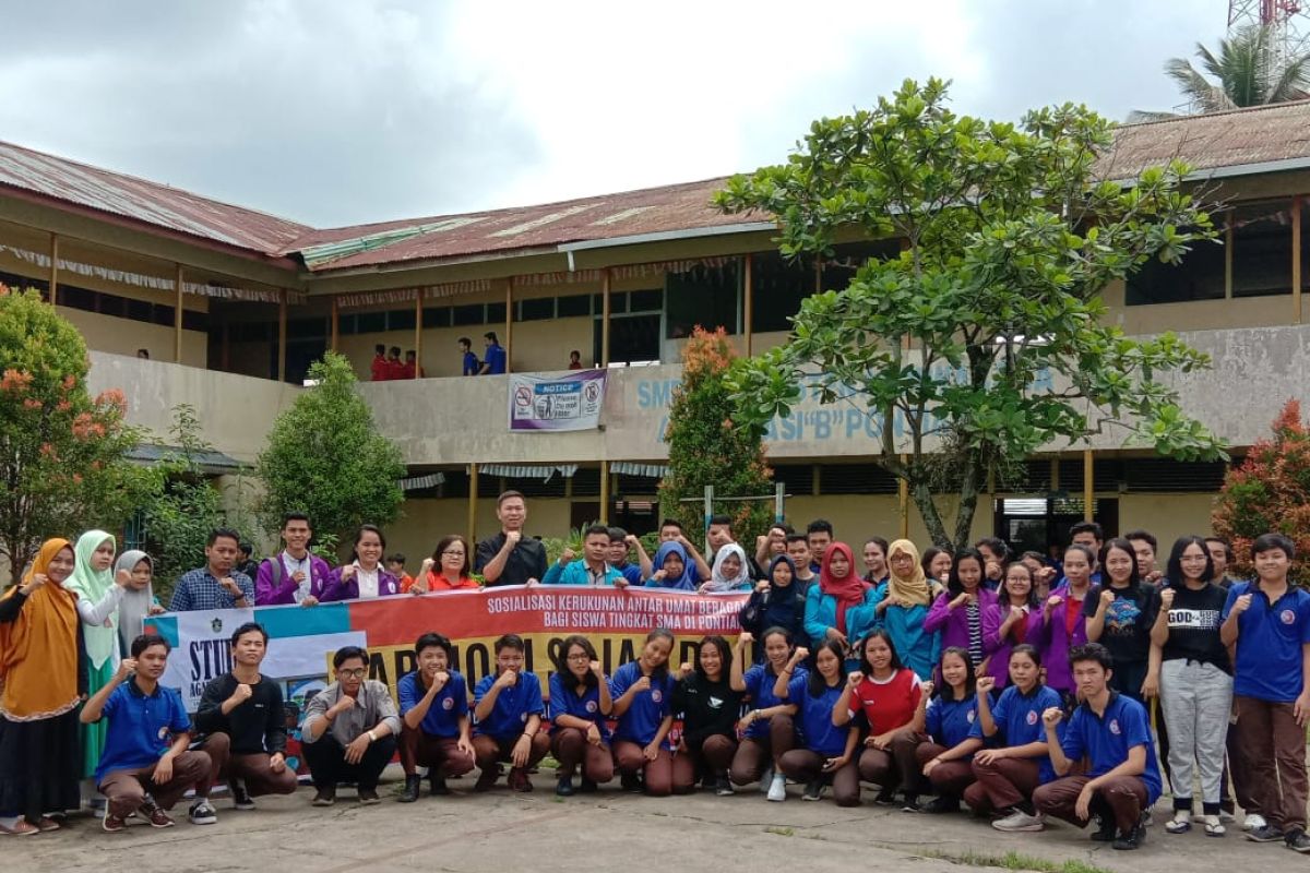 IAIN Pontianak sosialisasikan kerukunan antarumat beragama ke siswa SMA