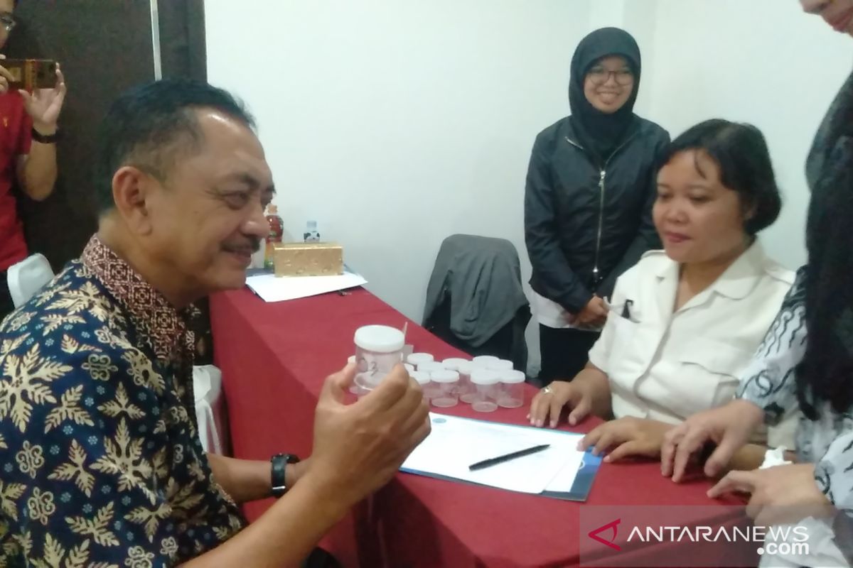 BNN Kota Singkawang lakukan tes urine dadakan kepada kepsek