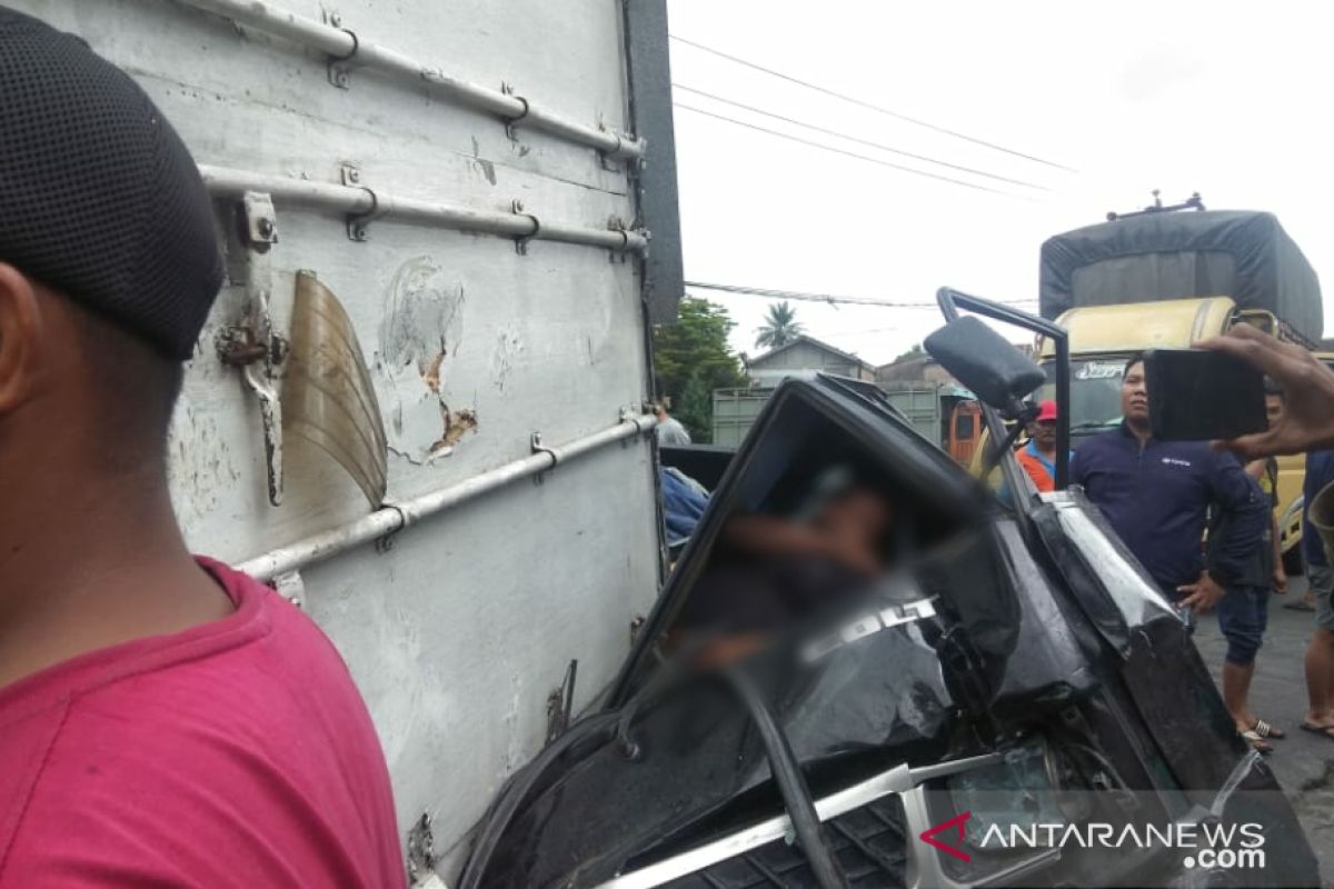 Kecelakaan beruntun terjadi di Sibolangit, empat mobil rusak