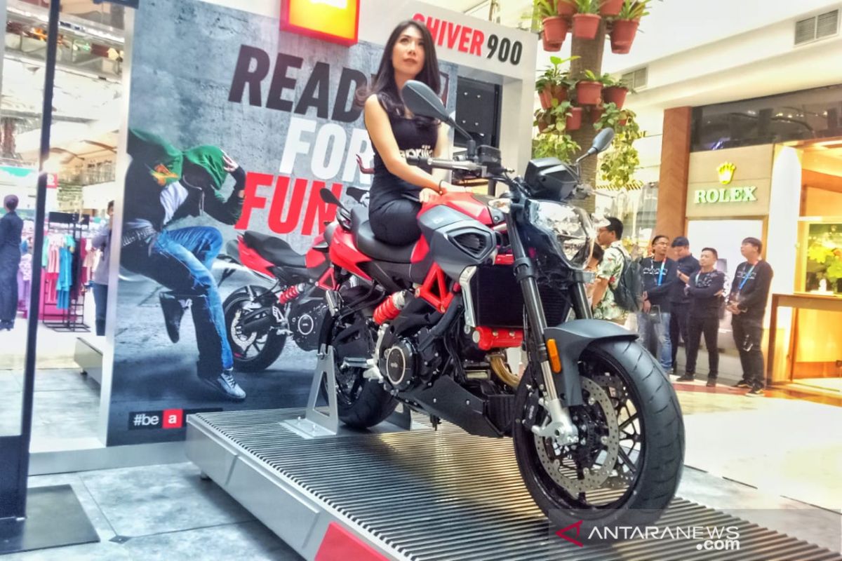 Piaggio Indonesia rilis "naked bike" Aprilia Shiver 900