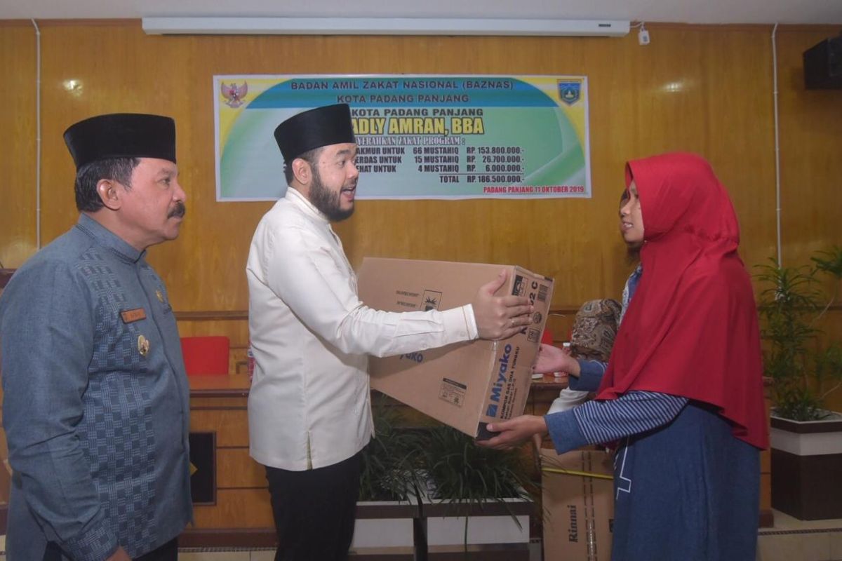 Wali kota ajak penerima zakat berani memulai usaha