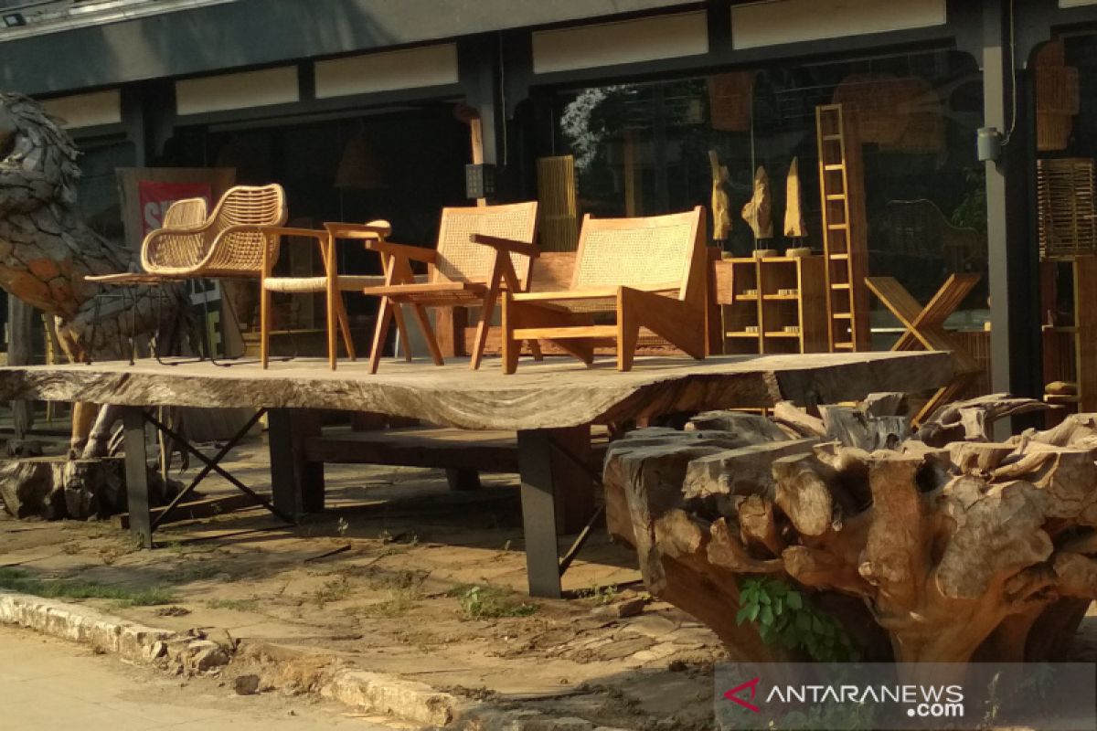 Mebel kayu sumbang ekspor terbesar Jepara