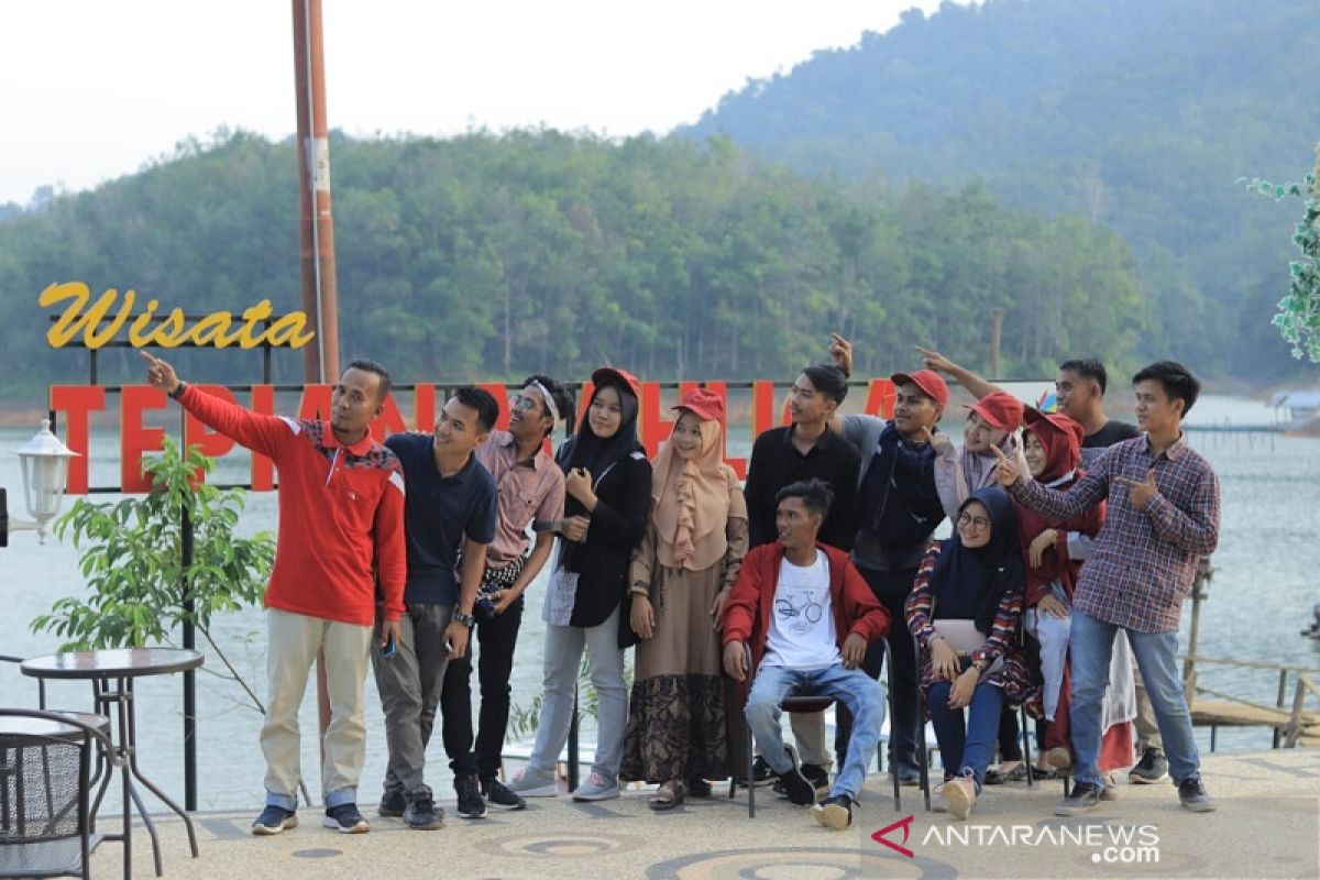 Wisatawan berkunjung ke Dermaga Tepian Mahligai Kampar capai 3.000 orang/hari