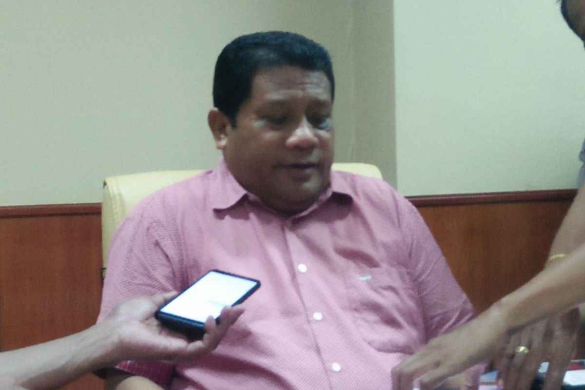 Pelantikan empat pimpinan definitif  DPRD Maluku tunggu SK Mendagri