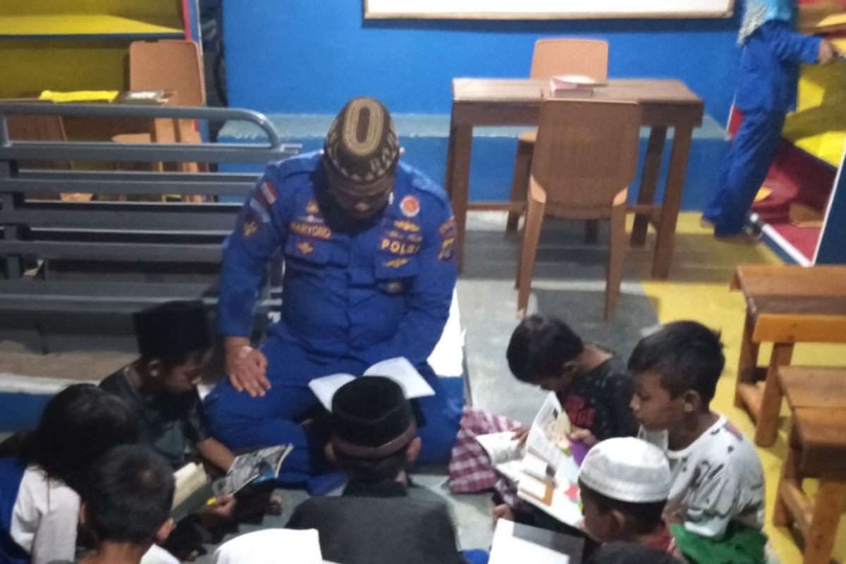 Satpolair Bangka Barat kembangkan program pondok belajar anak pesisir