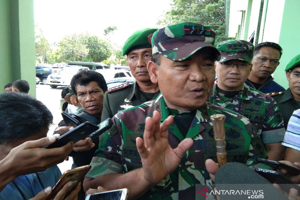 Pangdam XIV Hasanuddin imbau prajurit dan masyarakat bijak di media sosial