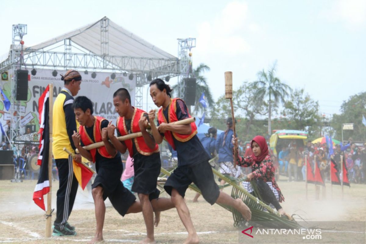 Dinas Kebudayaan Kulon Progo gelar Festival Nglarak Blarak