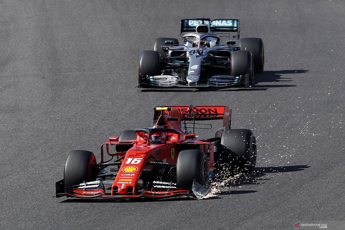 Leclerc dapat penalti  15 detik setelah tabrak Verstappen di GP Jepang