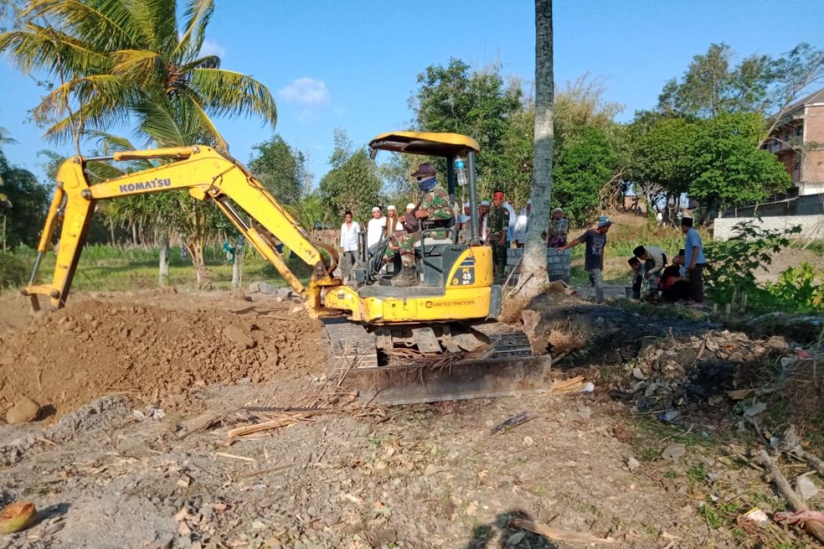 Program TMMD Kodim Lombok Tengah mencapai 53 persen