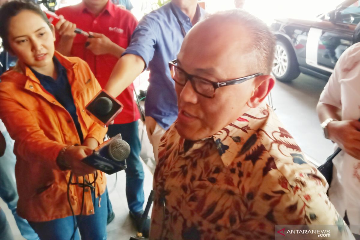 Aburizal Bakrie: Kelingking Wiranto terluka saat tangkis serangan