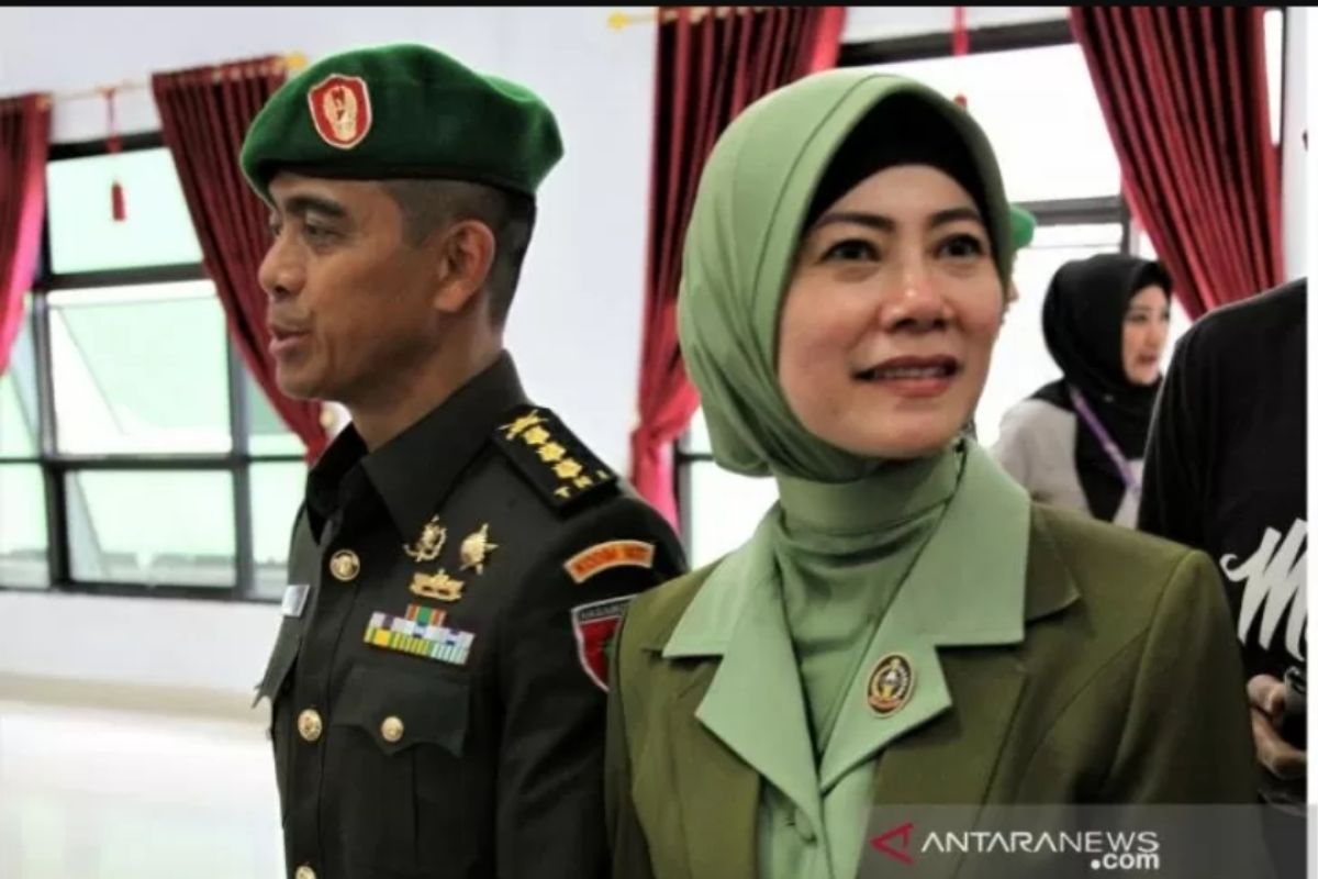 Ketika muruah sang prajurit TNI di tangan istri