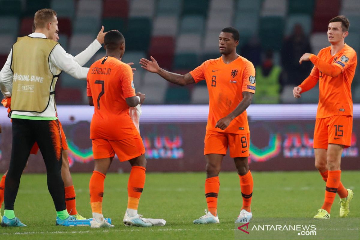 Belanda pesta lima gol