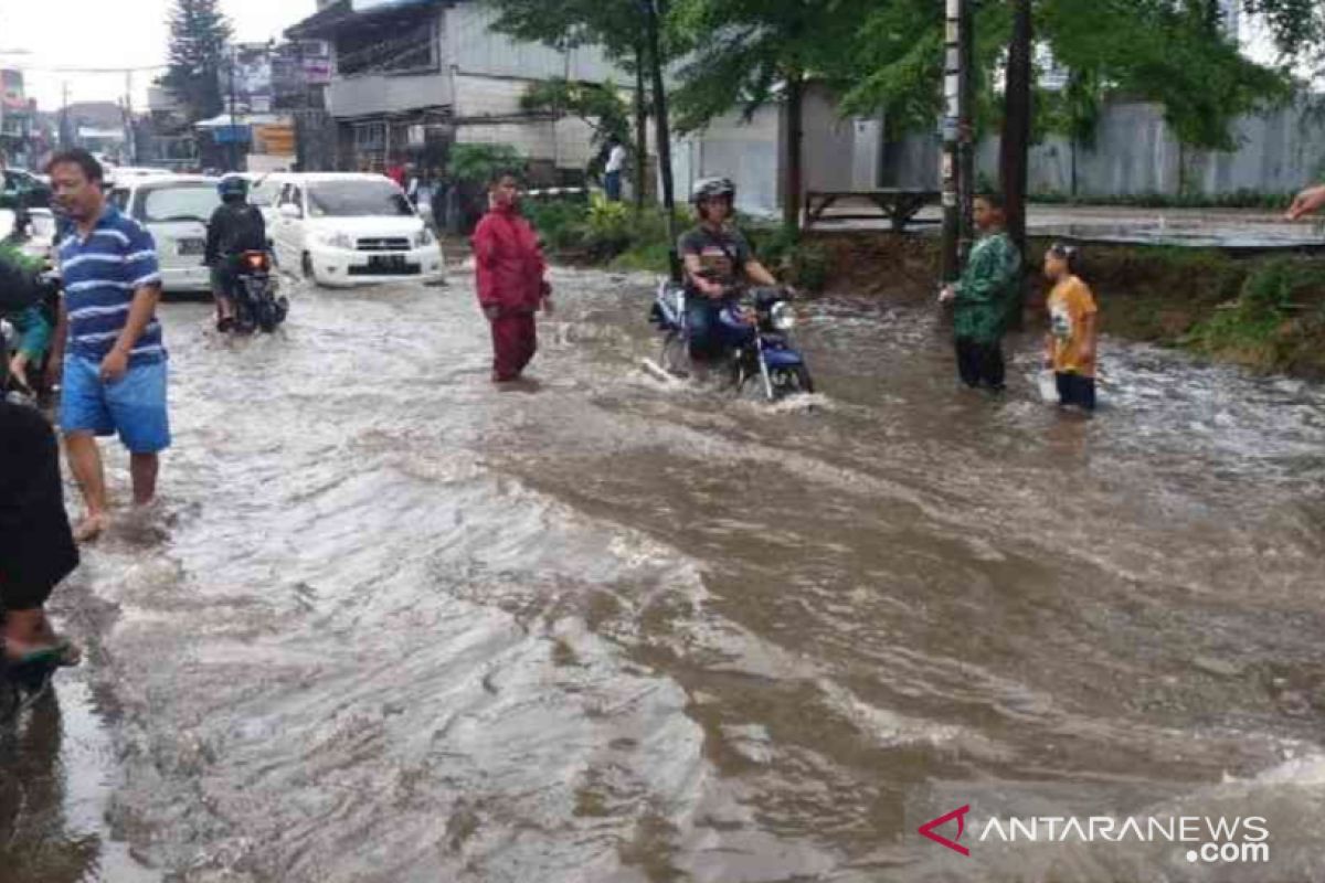 Walikota Palembag ajak  kader lingkungan cegah banjir