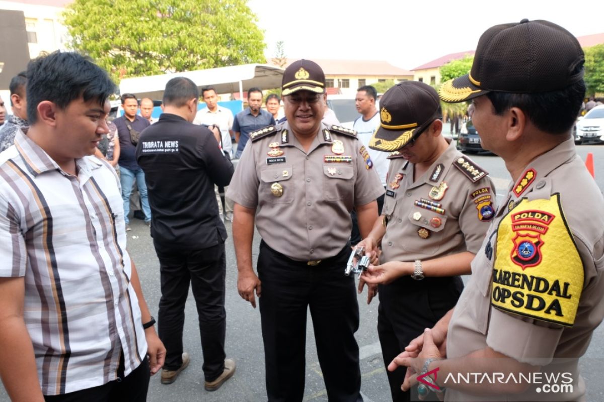 Senjata api, istri pertama polisi