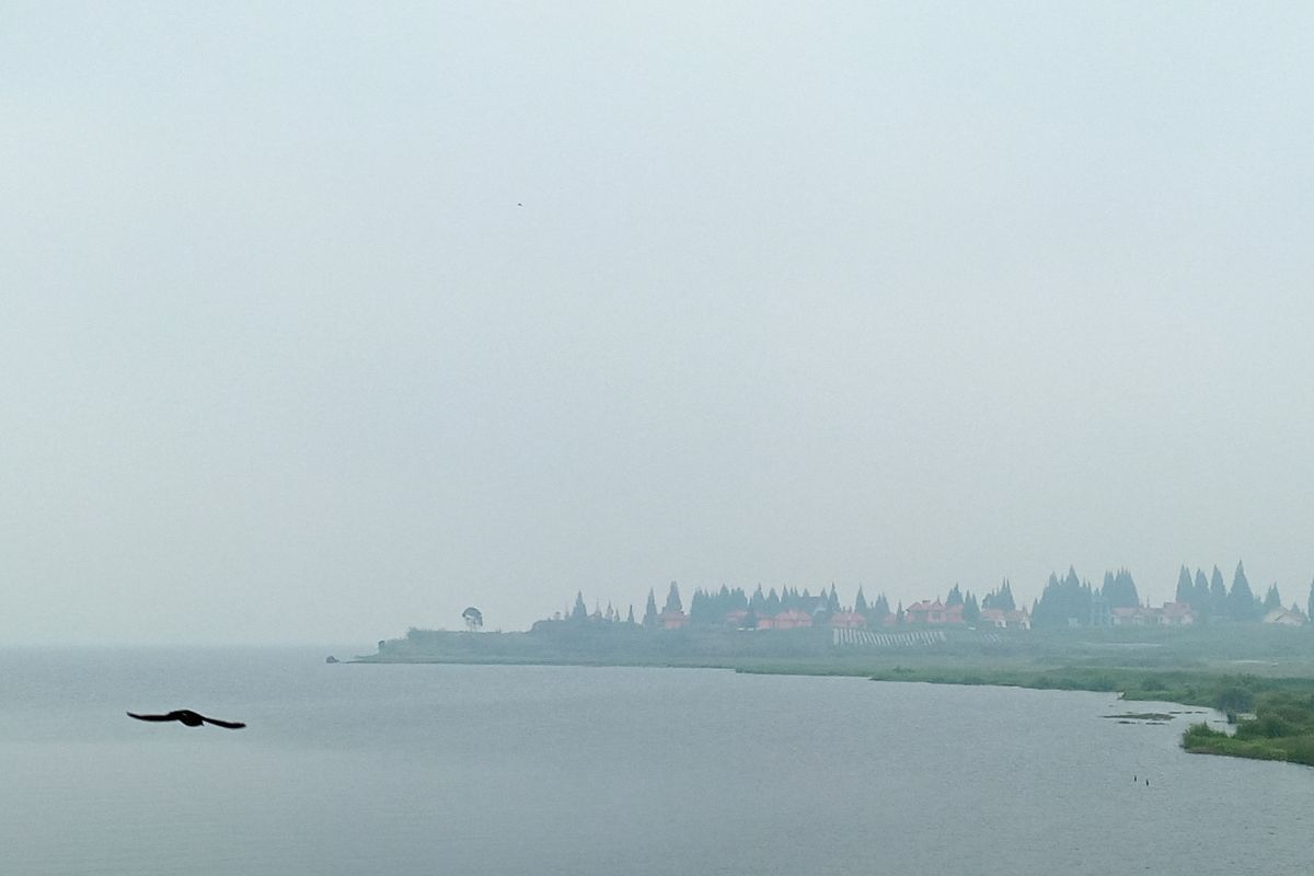 Padang kembali diselimuti kabut asap jarak pandang tujuh kilometer