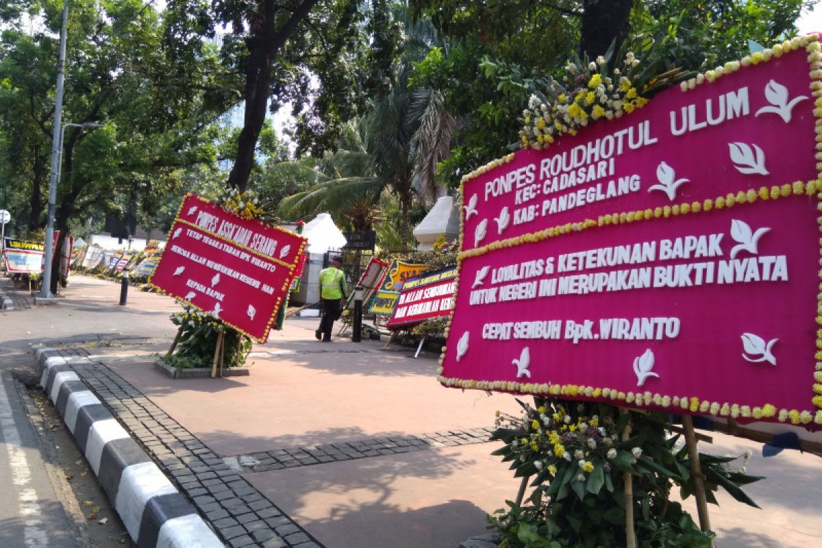 Ini bunyi pesan karangan bunga untuk Wiranto yang dikirim ke kantor Kementerian Polhukam