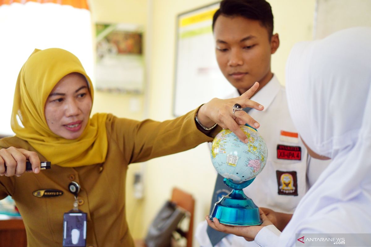 Siswa SMA Tulungagung, Jatim pelajari fenomena kulminasi matahari