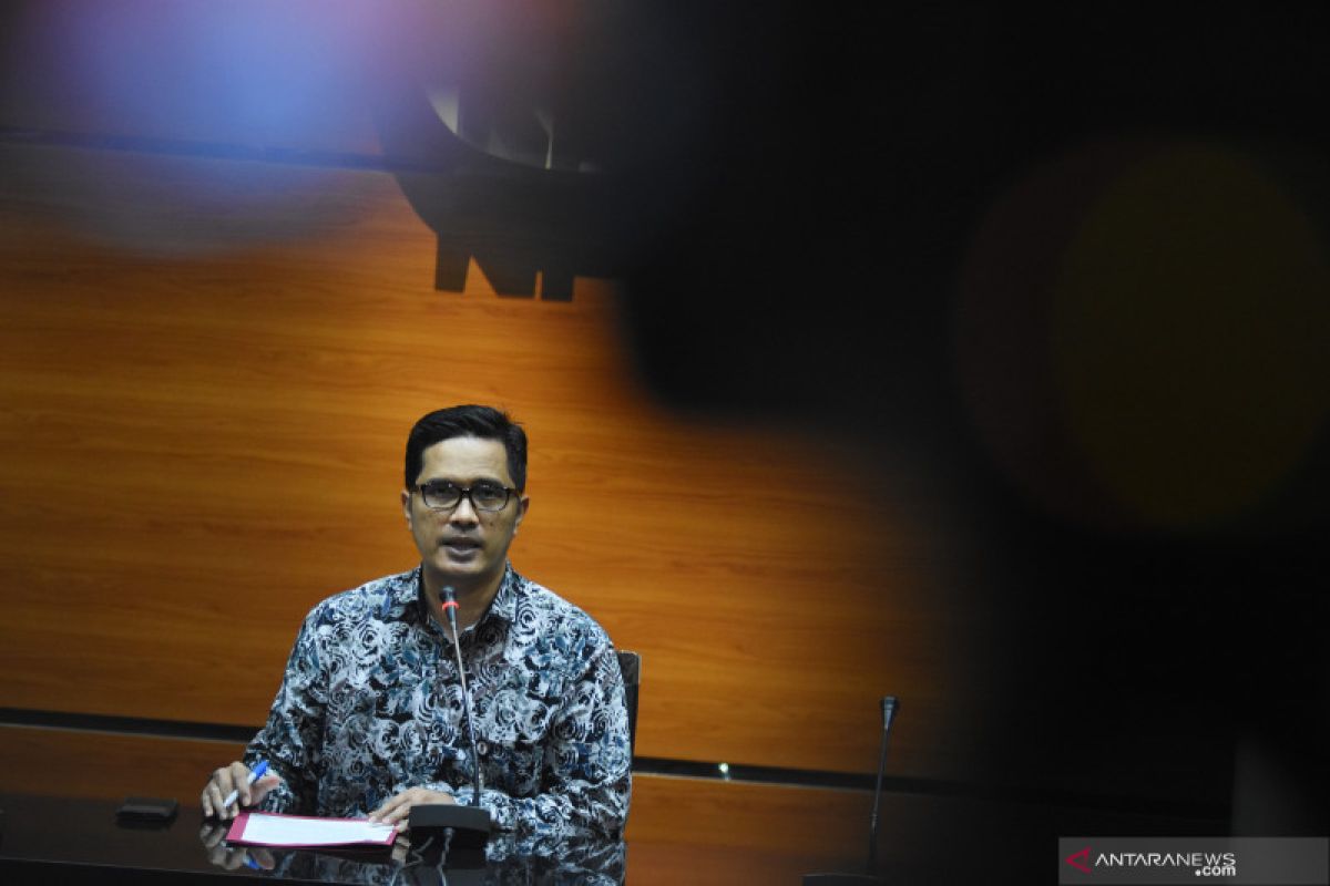 KPK panggil tiga saksi kasus korupsi kampus IPDN