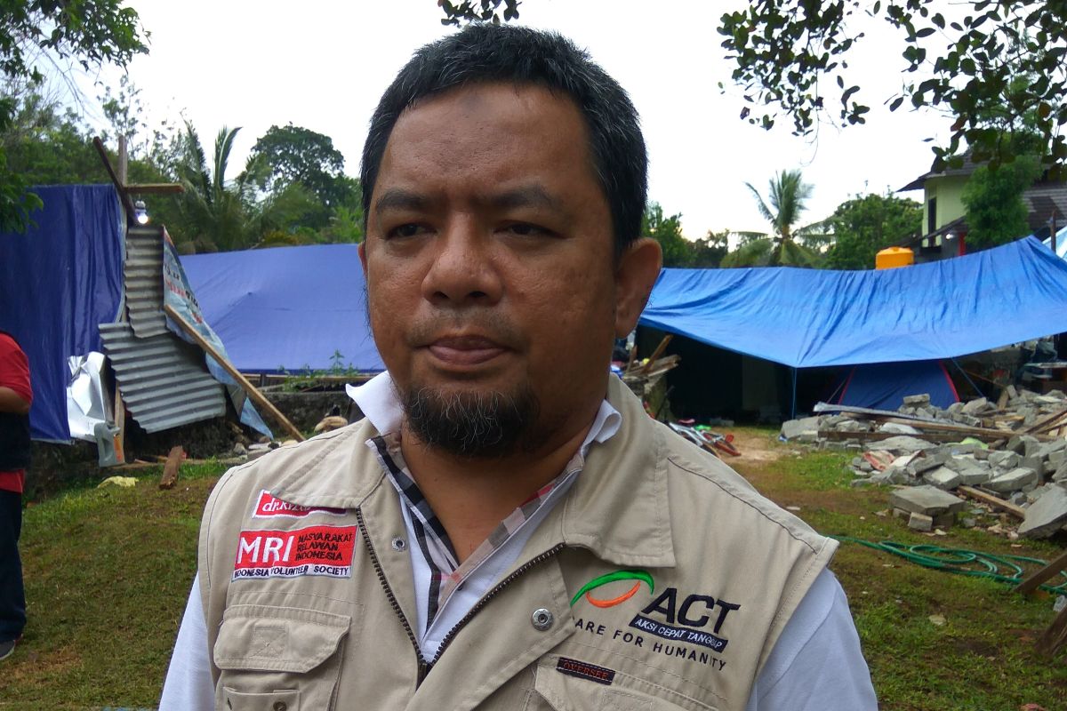 Tim medis ACT gelar pelayanan keliling bagi pengungsi gempa Ambon