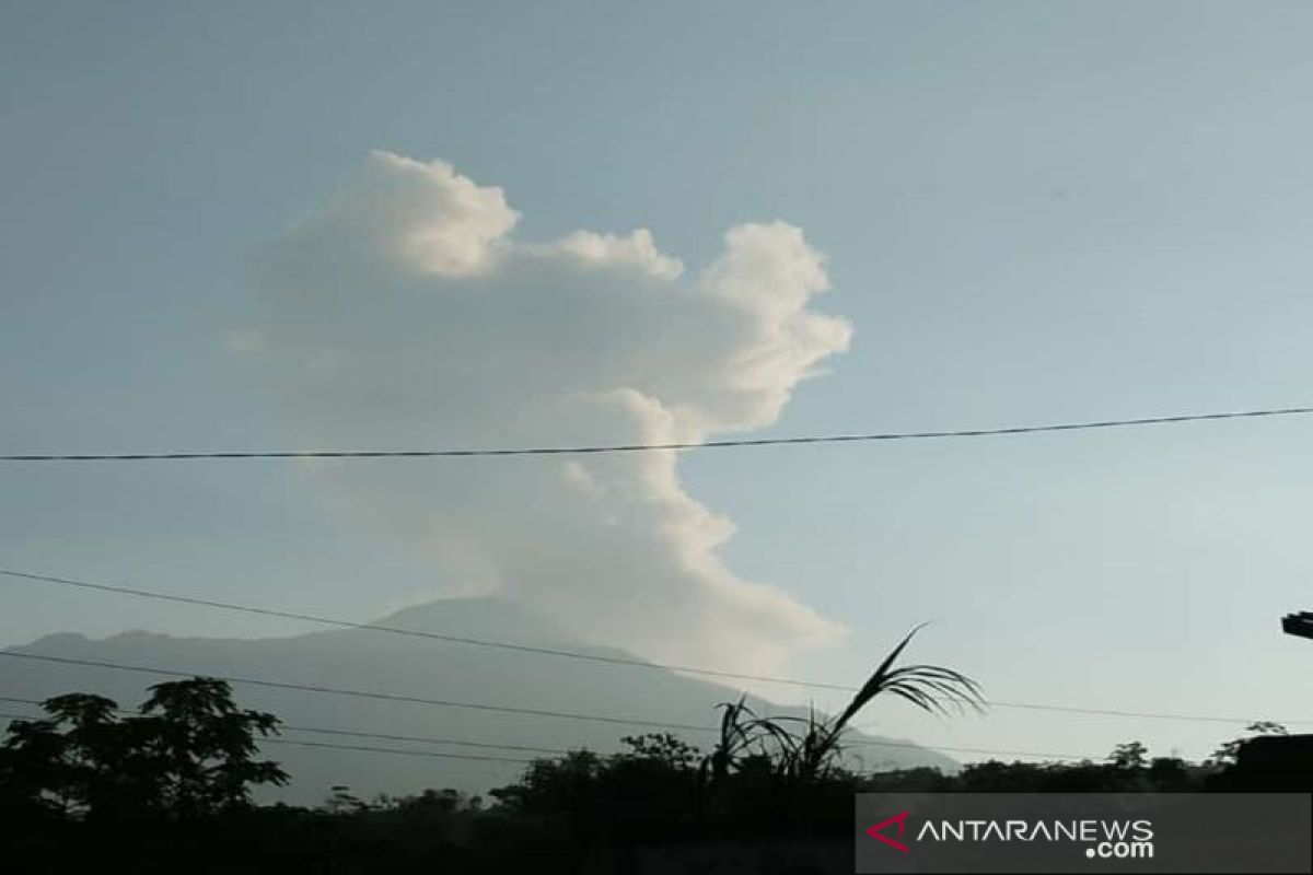 Warga Boyolali sempat panik mendengar dentuman Merapi